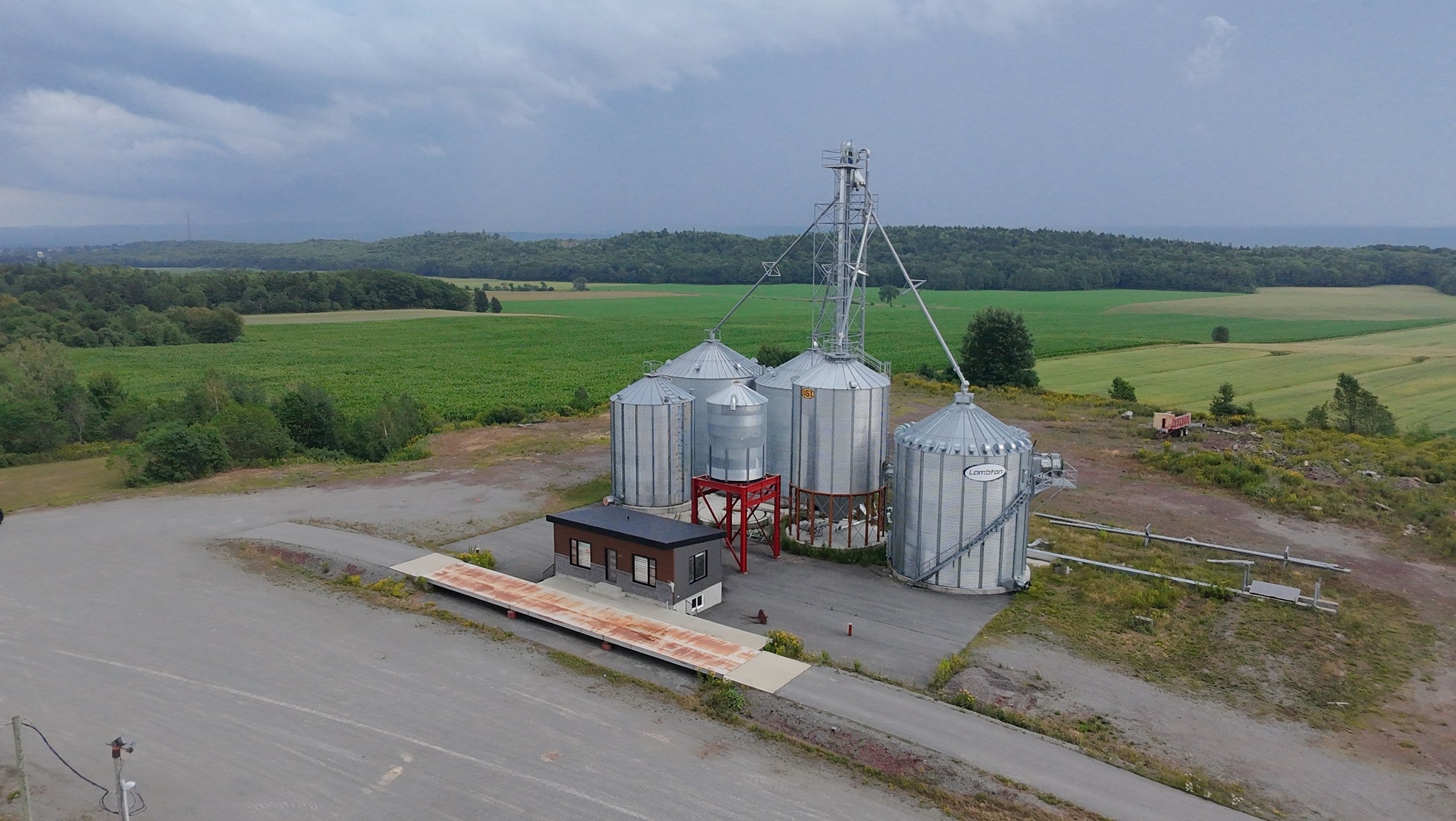 CENTRE DE GRAINS A VENDRE MONTMAGNY DAVID FAFARD COURTIER AGRICOLE6.jpg