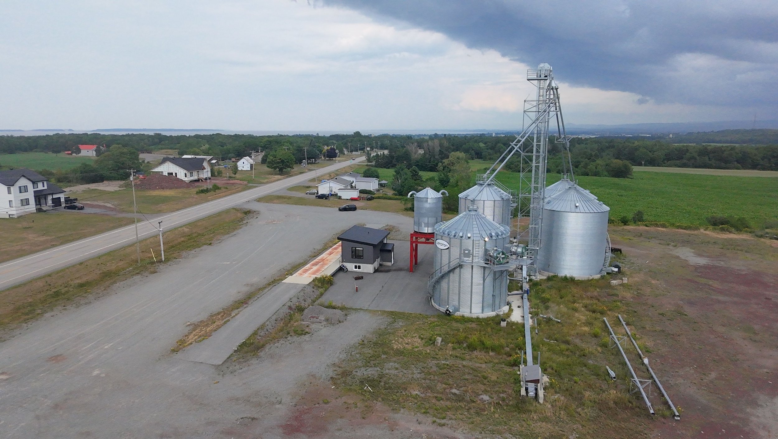 CENTRE DE GRAINS A VENDRE MONTMAGNY DAVID FAFARD COURTIER AGRICOLE7.jpg