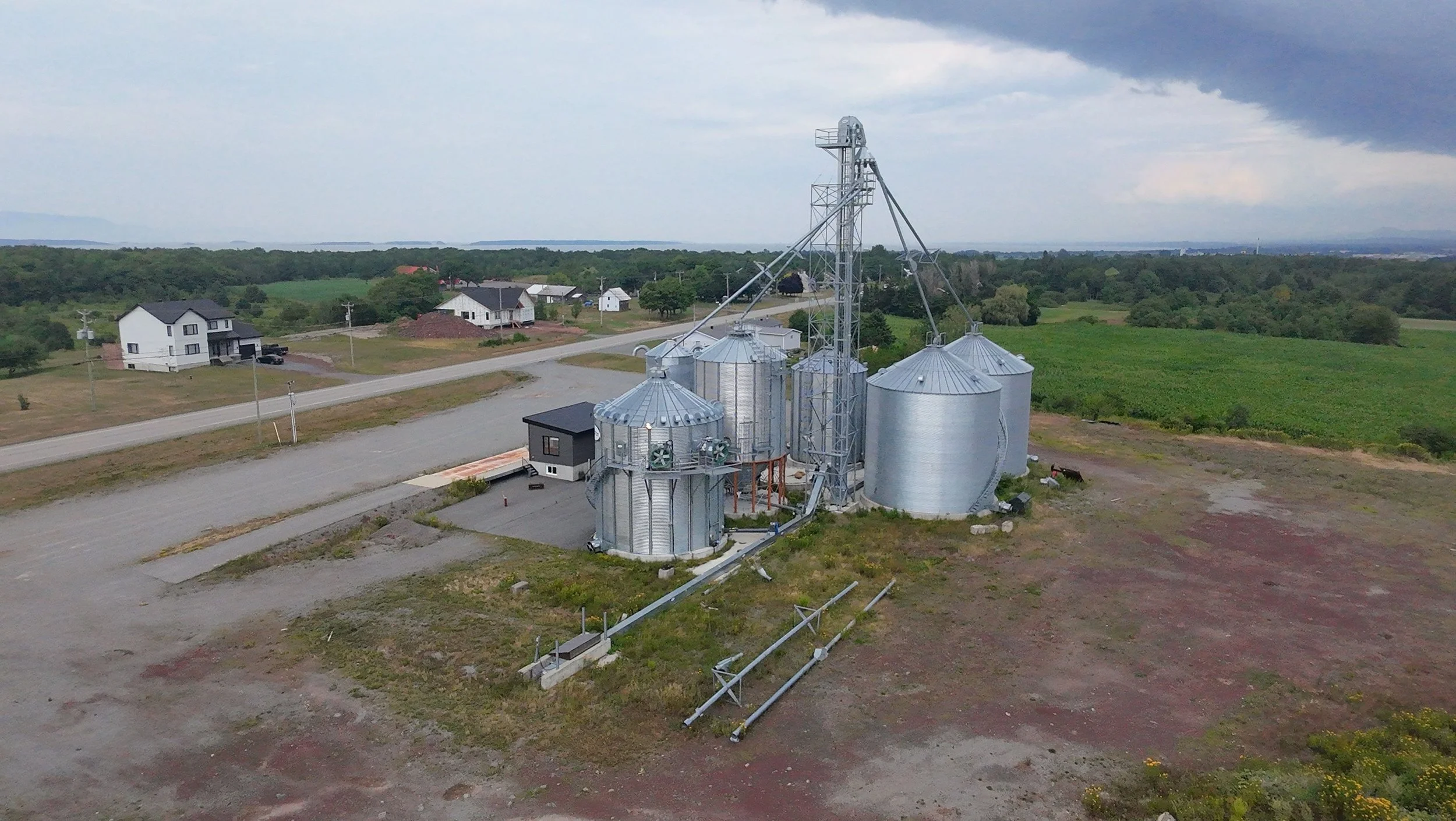 CENTRE DE GRAINS A VENDRE MONTMAGNY DAVID FAFARD COURTIER AGRICOLE8.jpg