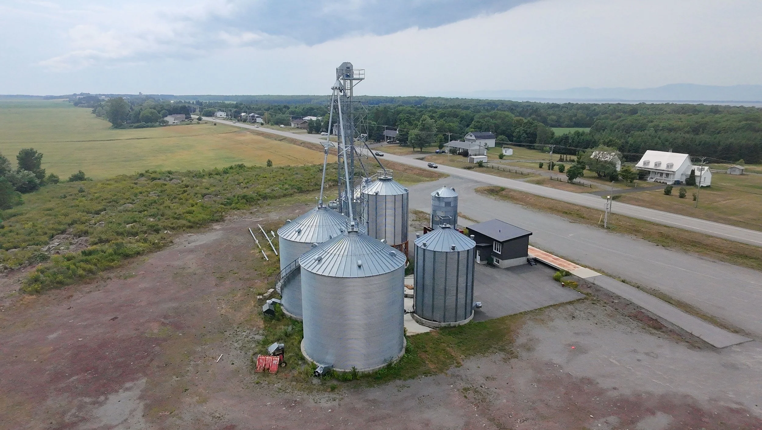 CENTRE DE GRAINS A VENDRE MONTMAGNY DAVID FAFARD COURTIER AGRICOLE11.jpg