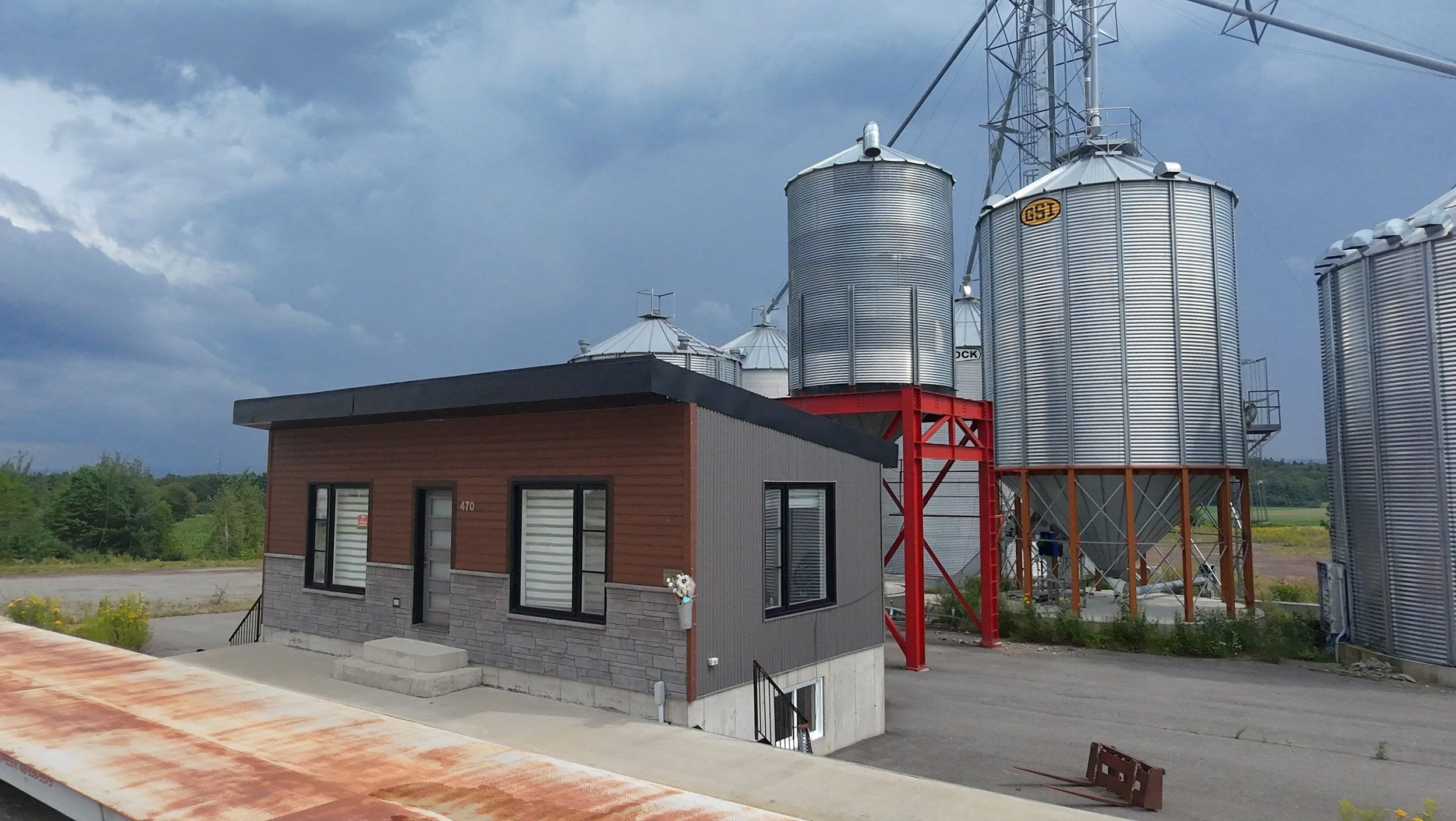CENTRE DE GRAINS A VENDRE MONTMAGNY DAVID FAFARD COURTIER AGRICOLE17.jpg