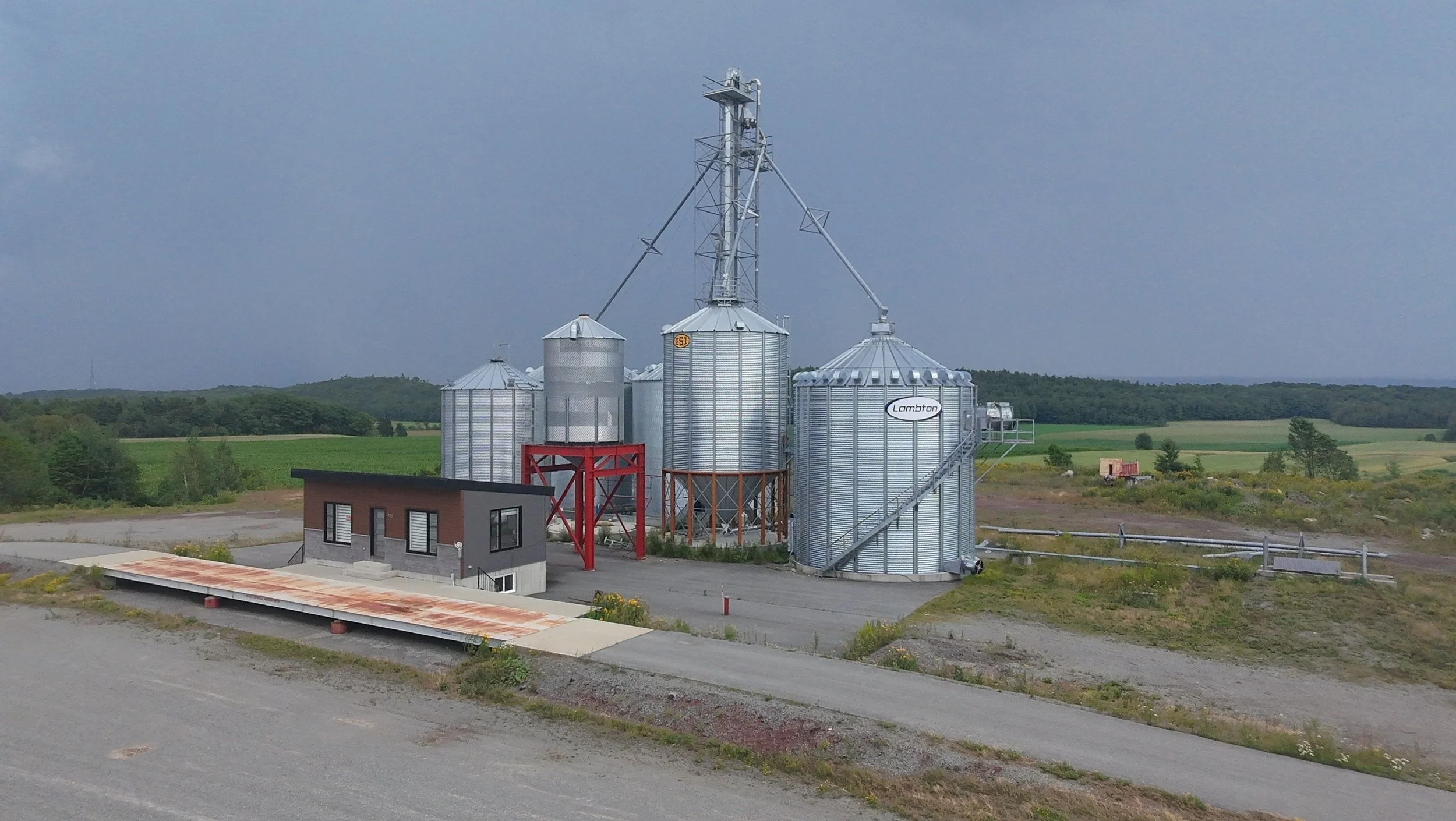 CENTRE DE GRAINS A VENDRE MONTMAGNY DAVID FAFARD COURTIER AGRICOLE20.jpg