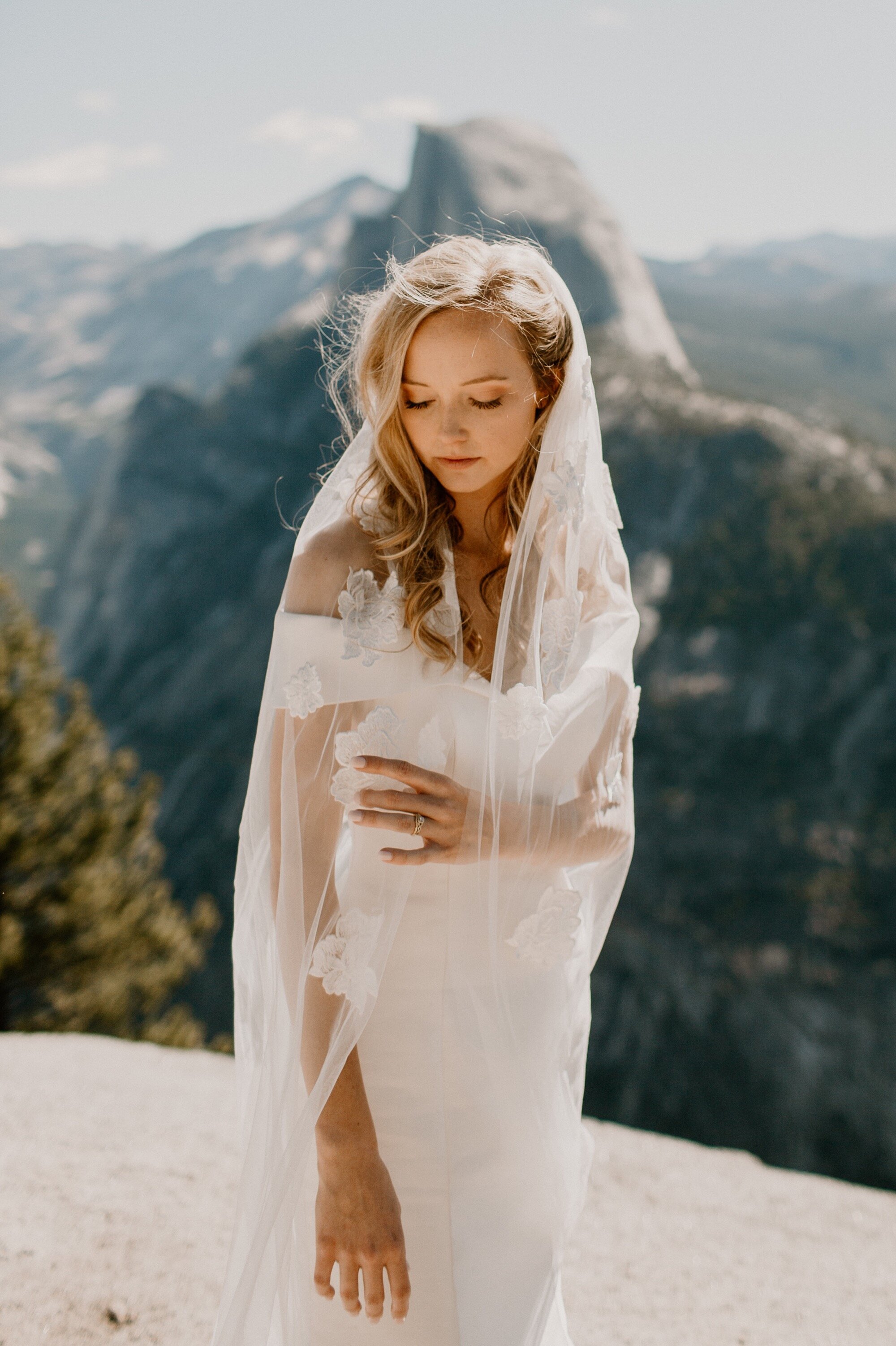 04_ginapalson_erinaidanelope_2020-296_Yosemite Elopement Bride .jpg