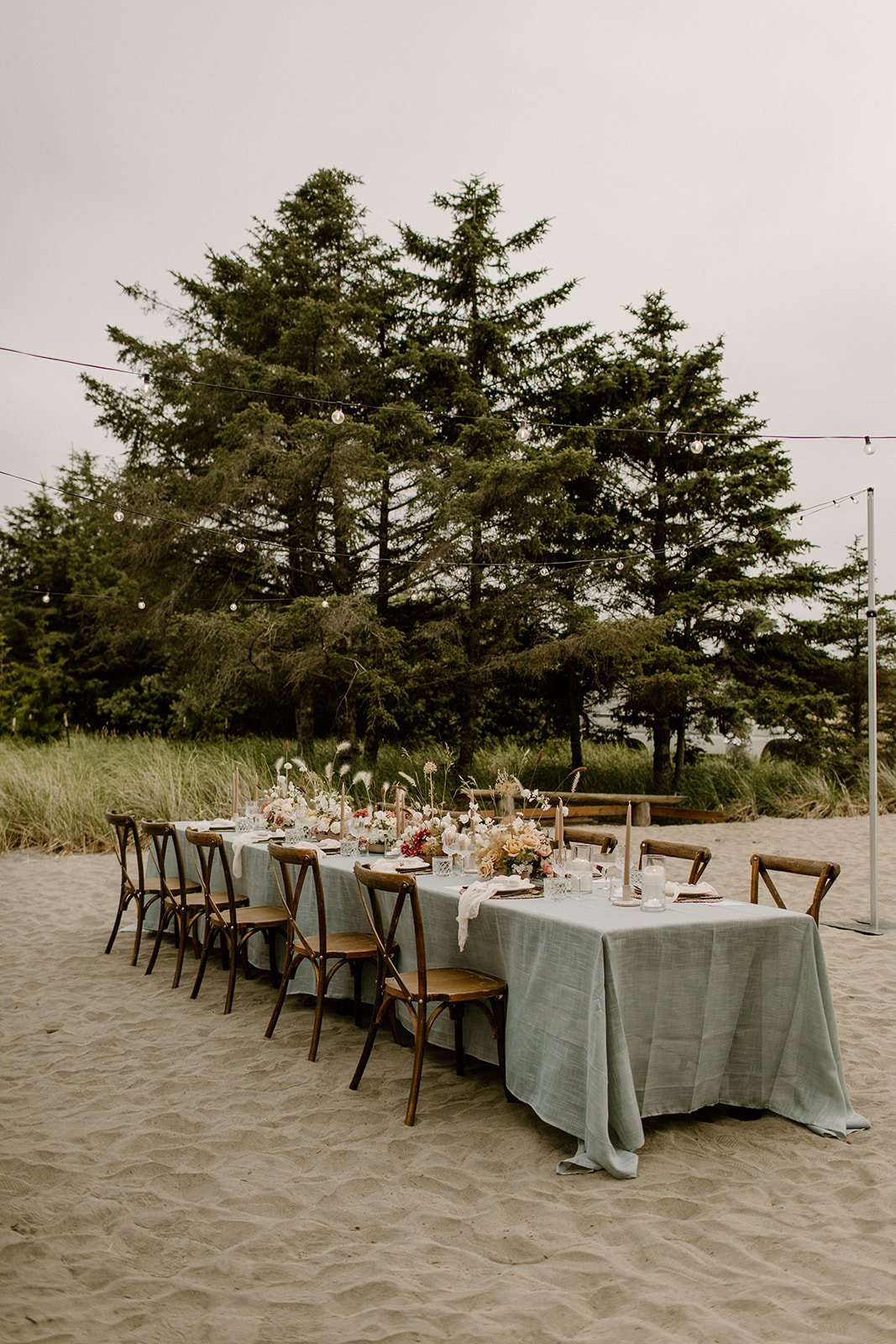 tablescape photo of a beach reception dinner in coastal washington