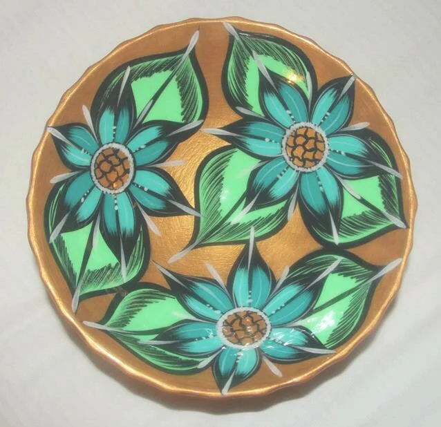 Would you believe me if I told you I painted this bowl while I was there? Well I did!! And it's my favorite souvenir to date. Of course they added all the beautiful details when I was finished. It was so much fun. I got to paint on the beach!
