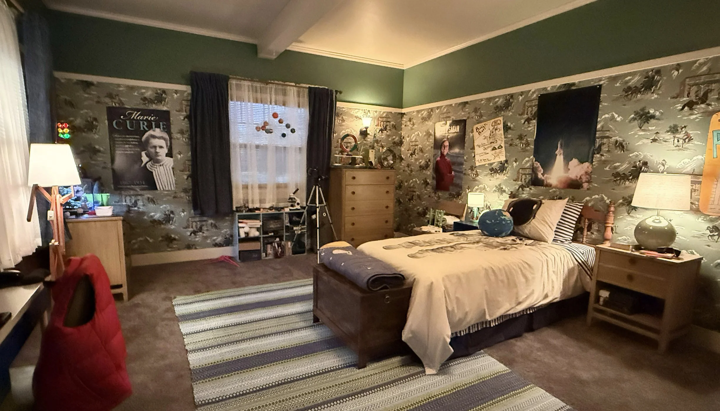 elliot room no actors.jpeg