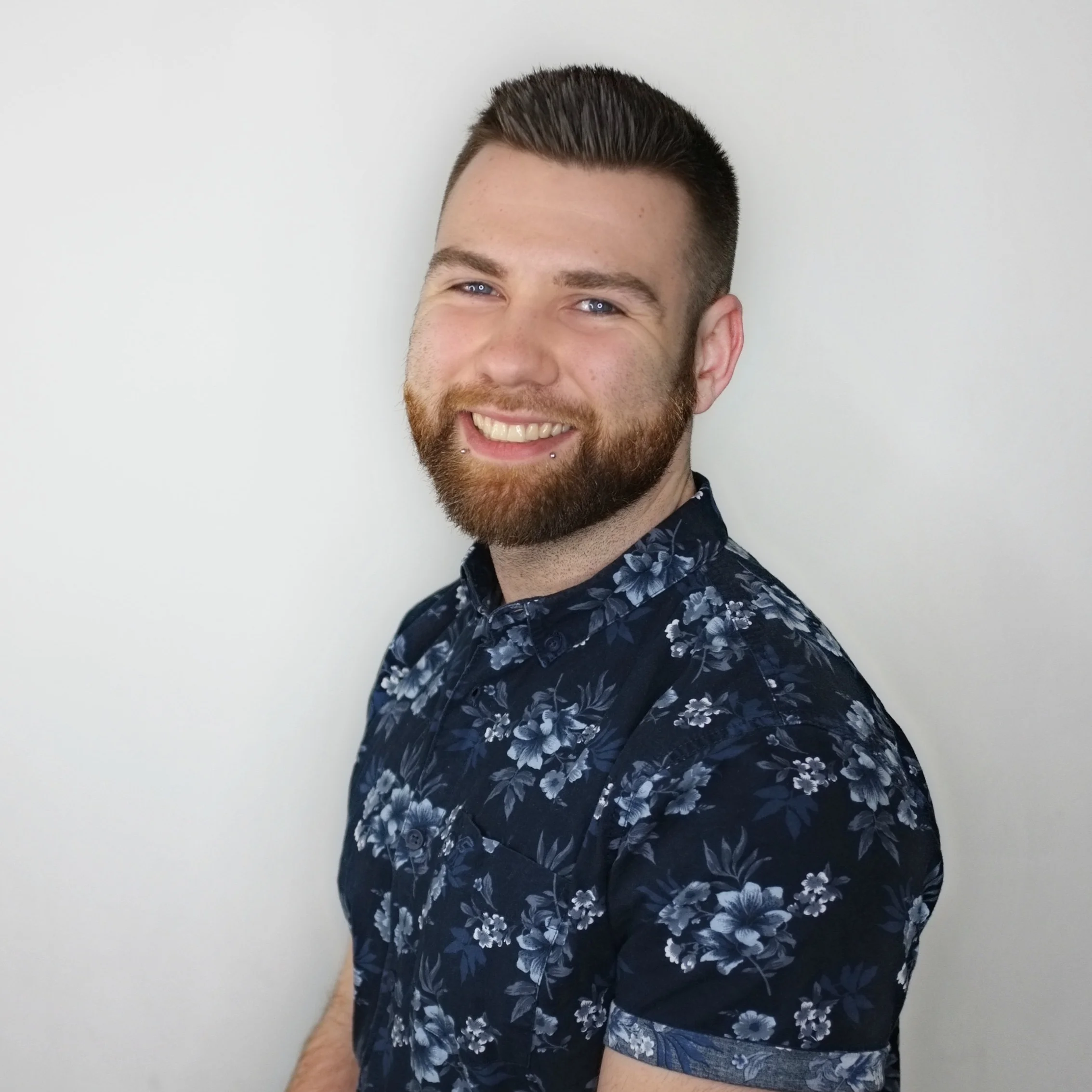 Cody Johnson: In House Senior Stylist/Hair Extension Specialist @hairbycody Cody gets ‘it’. He gets that doing hair is more than just creating amazing looks, its about making people feel good about themselves as a whole. His communication skills are on par with his technical skills which makes him a well rounded asset to the team. He has also incorporated Hot Heads Hair Extensions, an barbering into his repertoire.