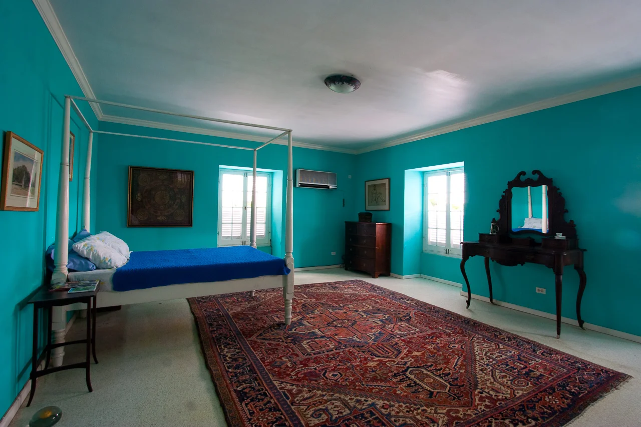 CH Inside blue bed-12.jpg