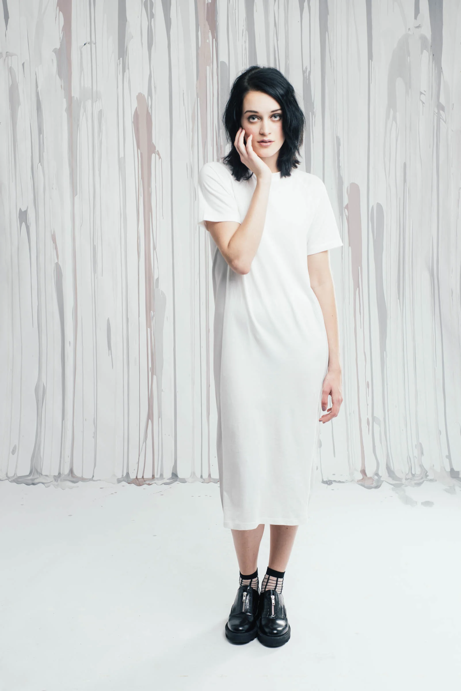 3-tshirtwhite-1.jpg