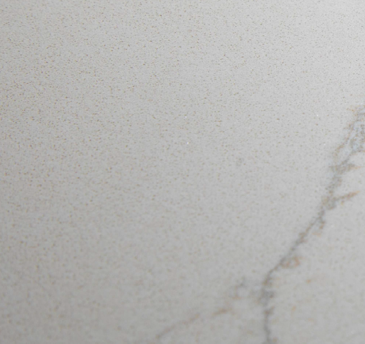 Bianco Corte - Close Up.png