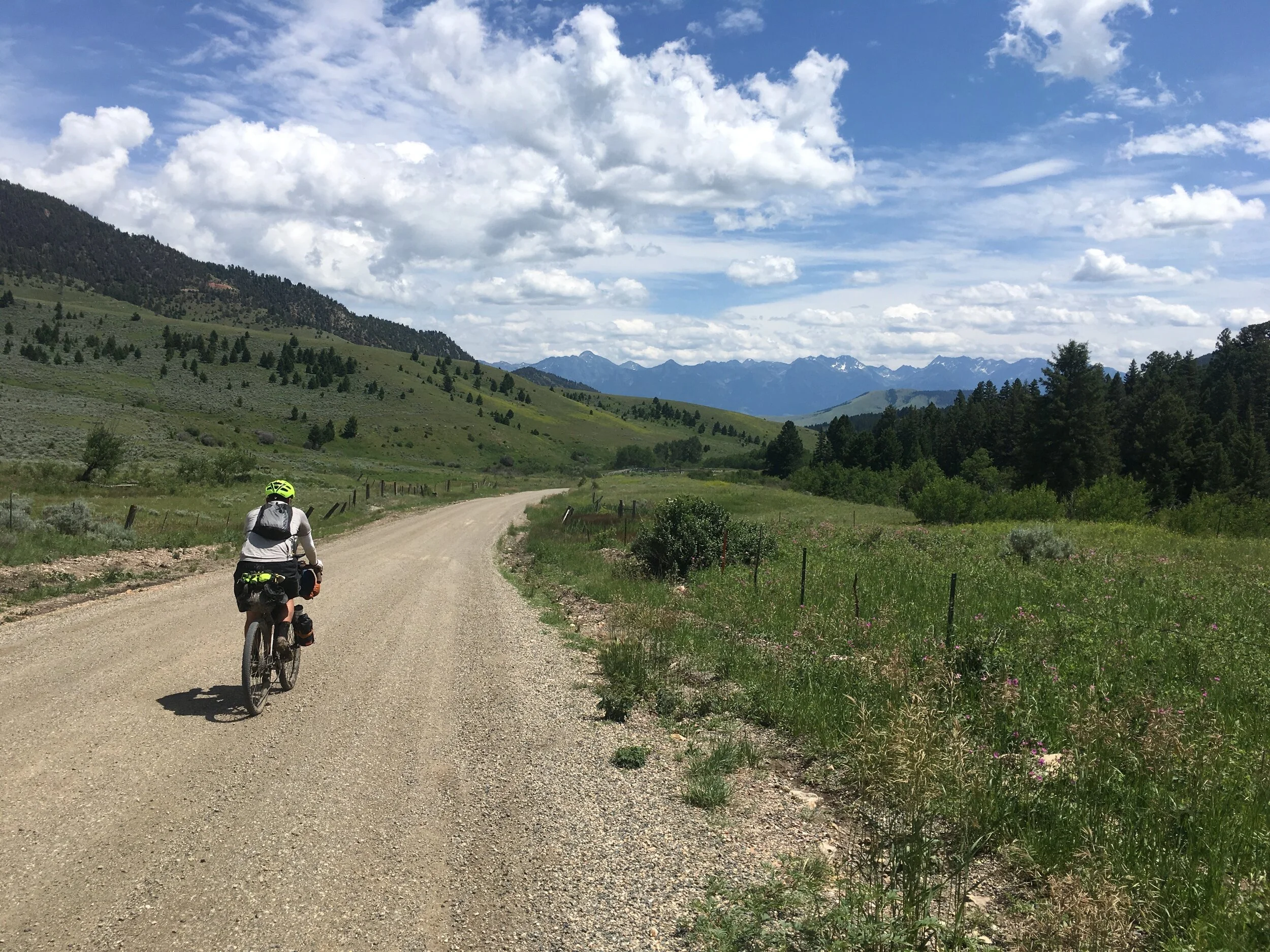 Dropping into Paradise Valley and the Yellowstone River