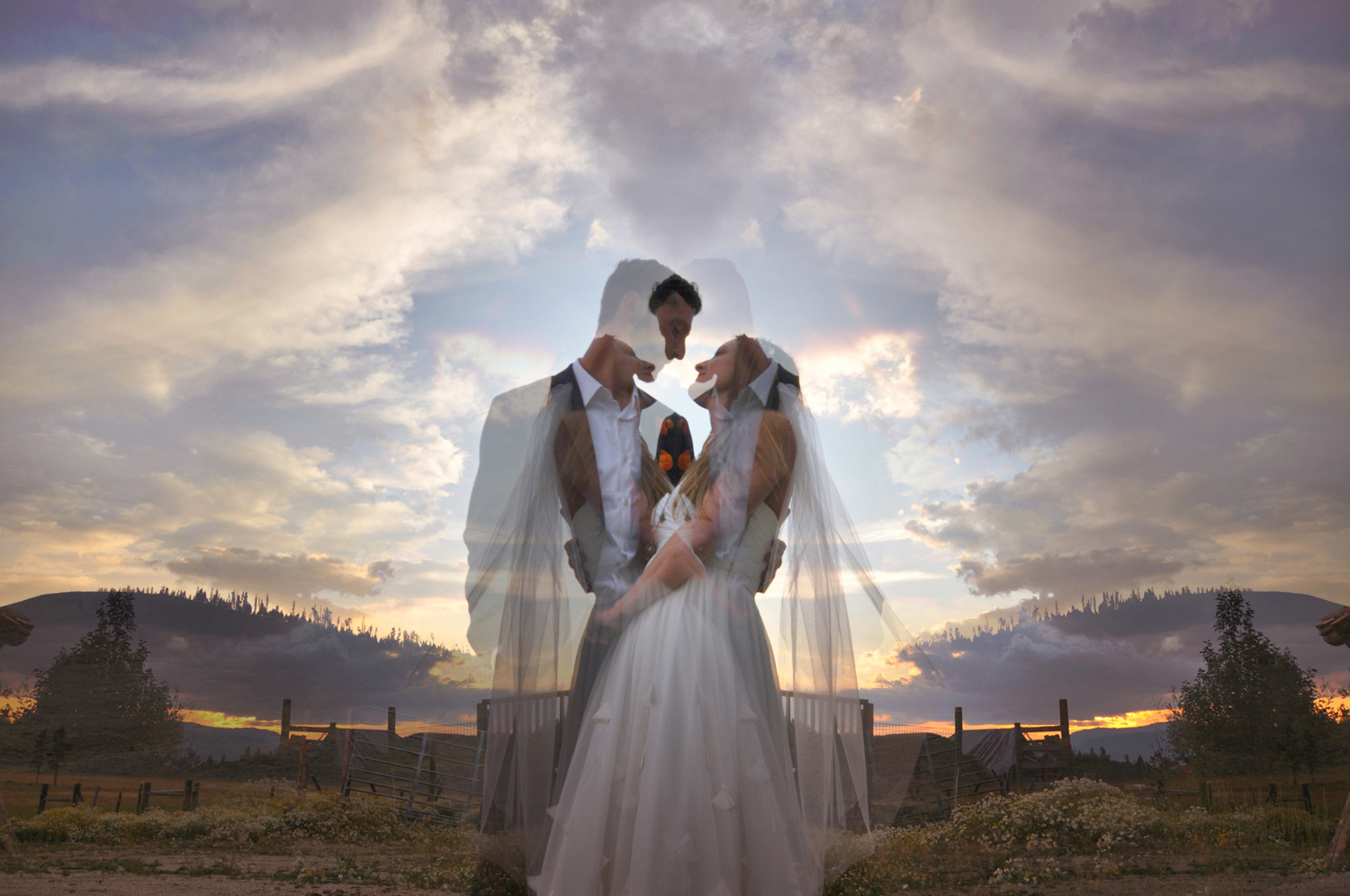 23. Weddings-Bride-Groom-Mirror-Image3_Carly-Carpenter.jpg