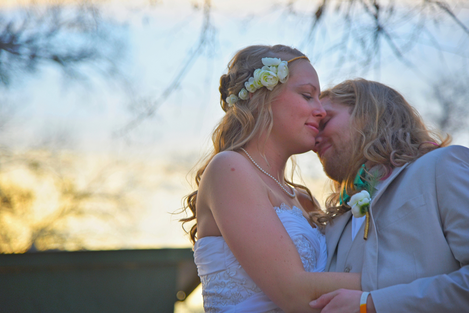 Weddings-Arizona-Bride-Groom-Sunset_Carly-Carpenter.jpg