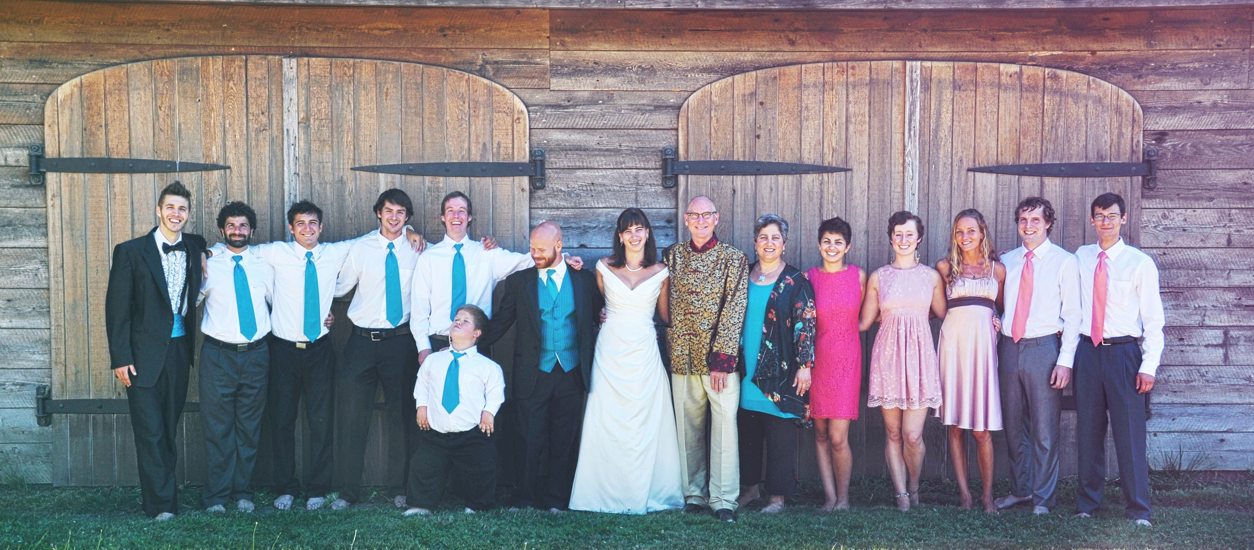 34.-Weddings-Group-Family-Photo_Carly-Carpenter.jpg