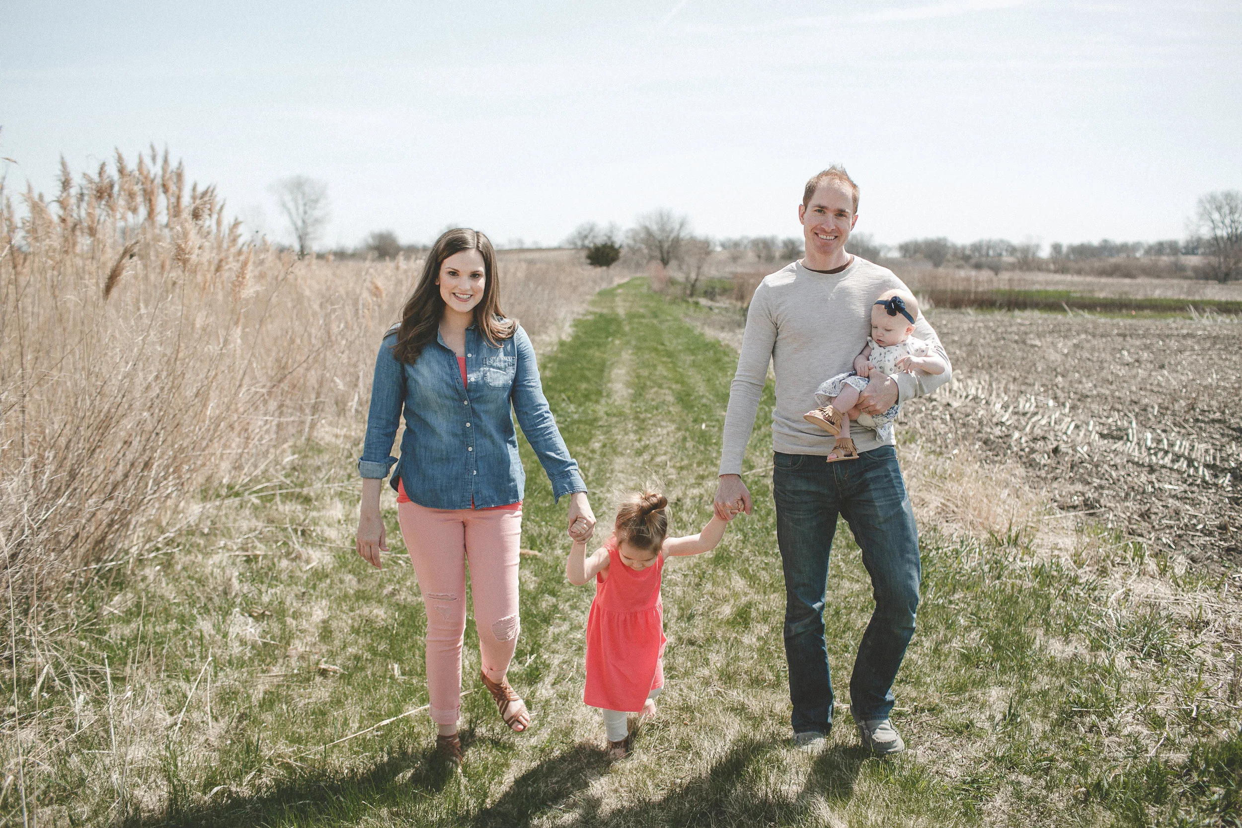 Sugar Grove, IL Family Photography | Brandon, Amber, Ava, &amp; Ella