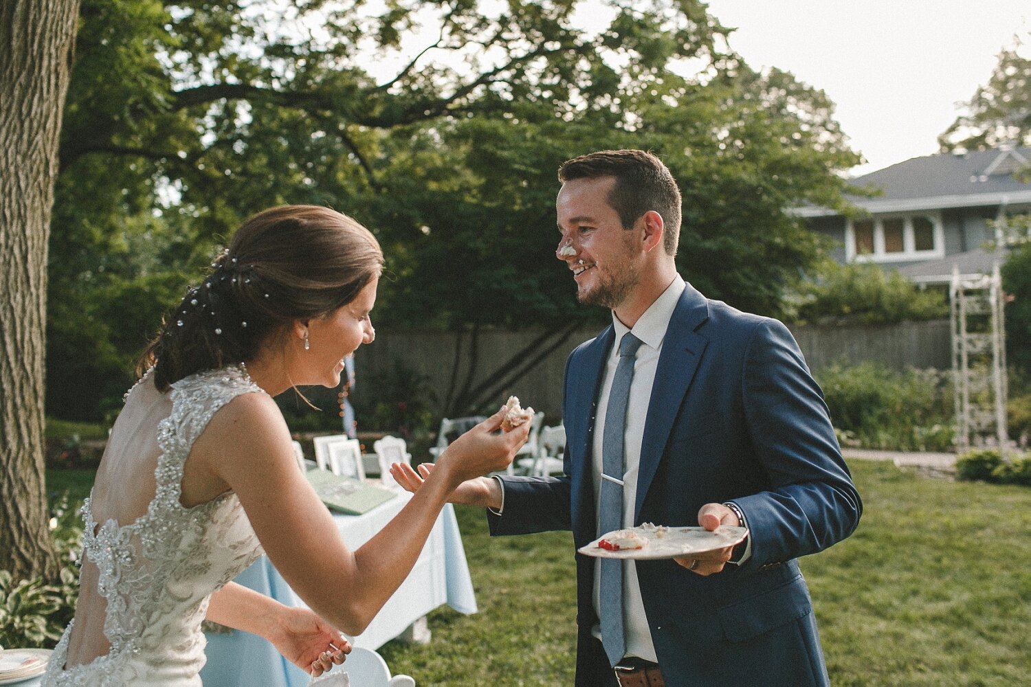 wheaton_IL_intimate_backyard_micro_wedding_photographer_0176.jpg