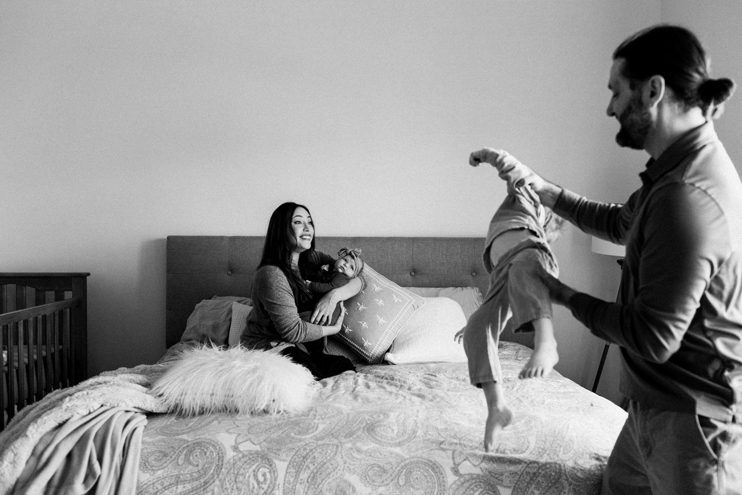 Gainsville, FL In-home Lifestyle Newborn Photographer | Ted, Brandie, Teddy, &amp; Avery