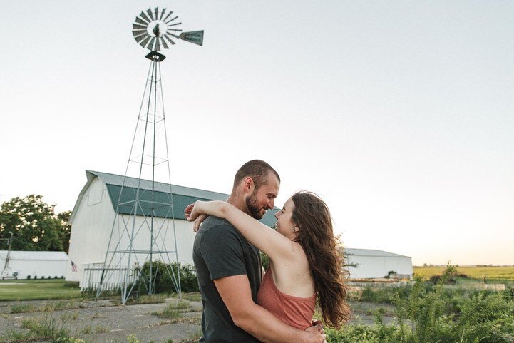 Pat and Rachael are getting married on SATURDAY!! We got together for their engagement photos a little over two weeks ago, and I&rsquo;m so glad I had the opportunity to meet them before the big day! I got to know them a bit while chasing the light a