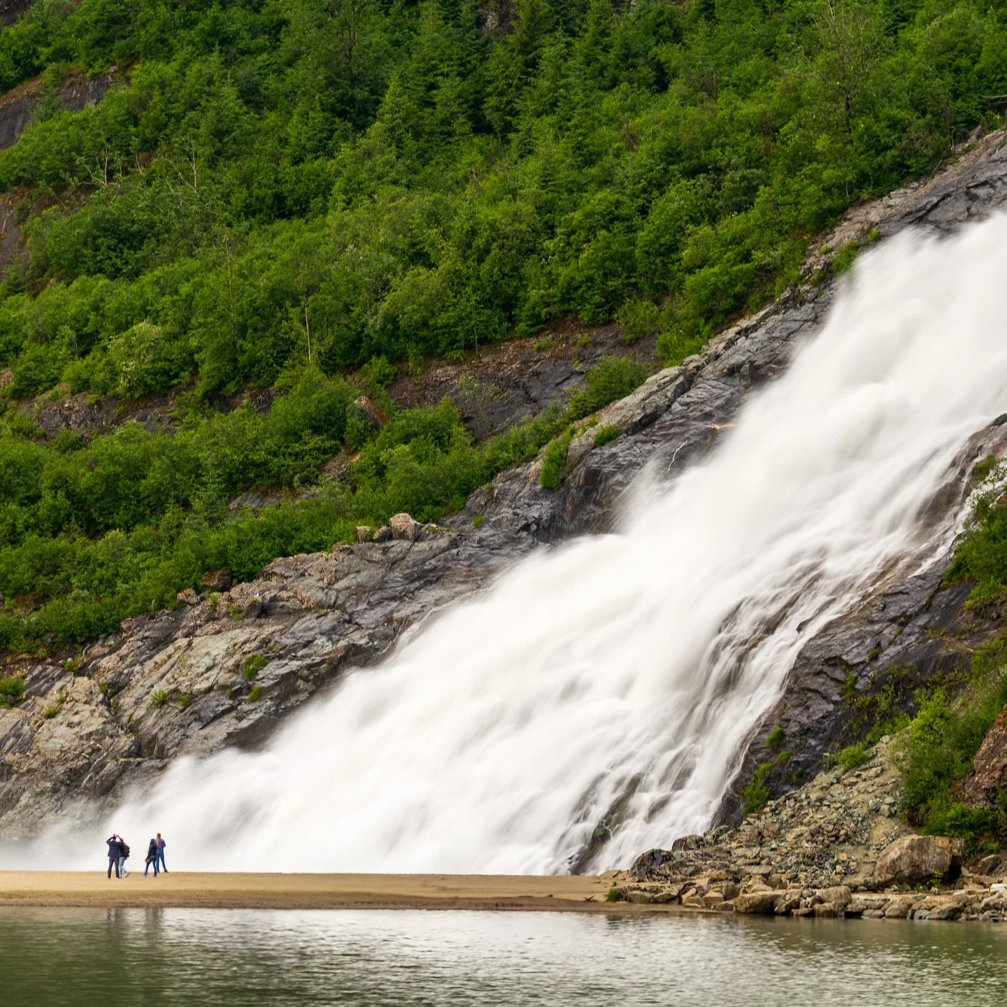 #juneau #juneaualaska #nuggetfalls #mendenhallglacier #thelastfrontier #alaska #alaskanuggetfalls