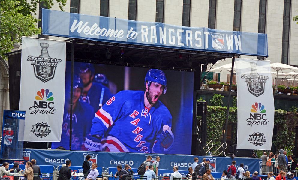   Rangers Game Viewing Party in Bryant Park   SL250 
