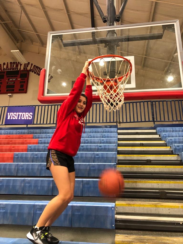 Katie's 1st career dunk