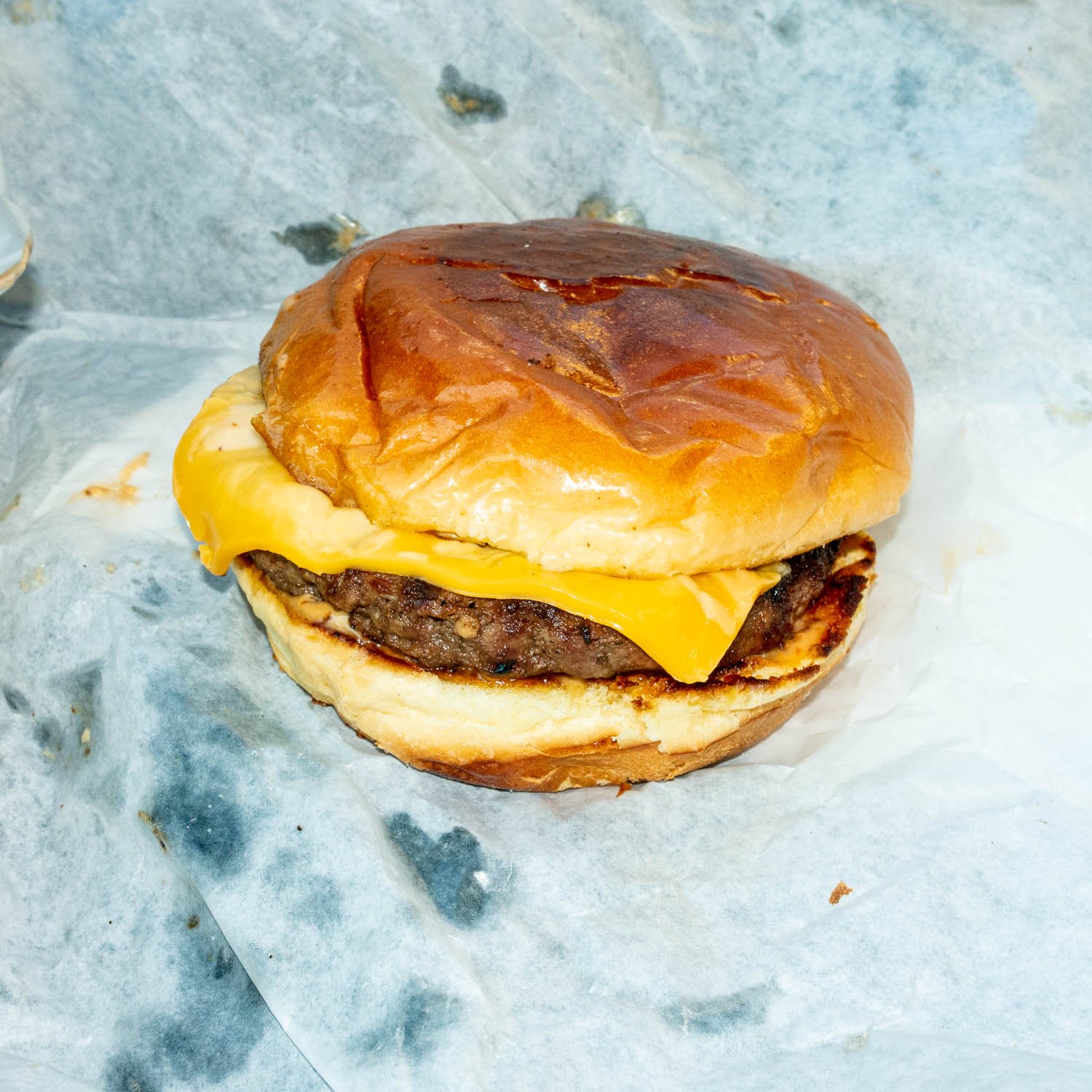 CHAR CHEESEBURGER - JR’S RED HOTS - CHICAGO, IL