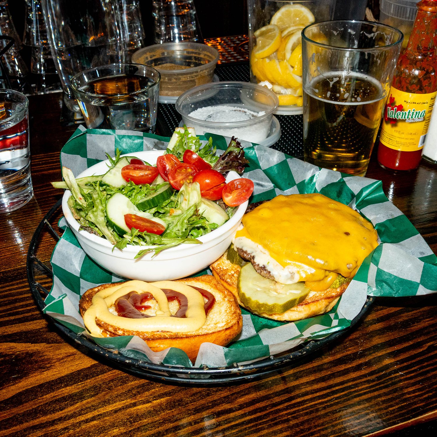 FLAT TOP BURGER - THE AVONDALE TAP - CHICAGO, IL