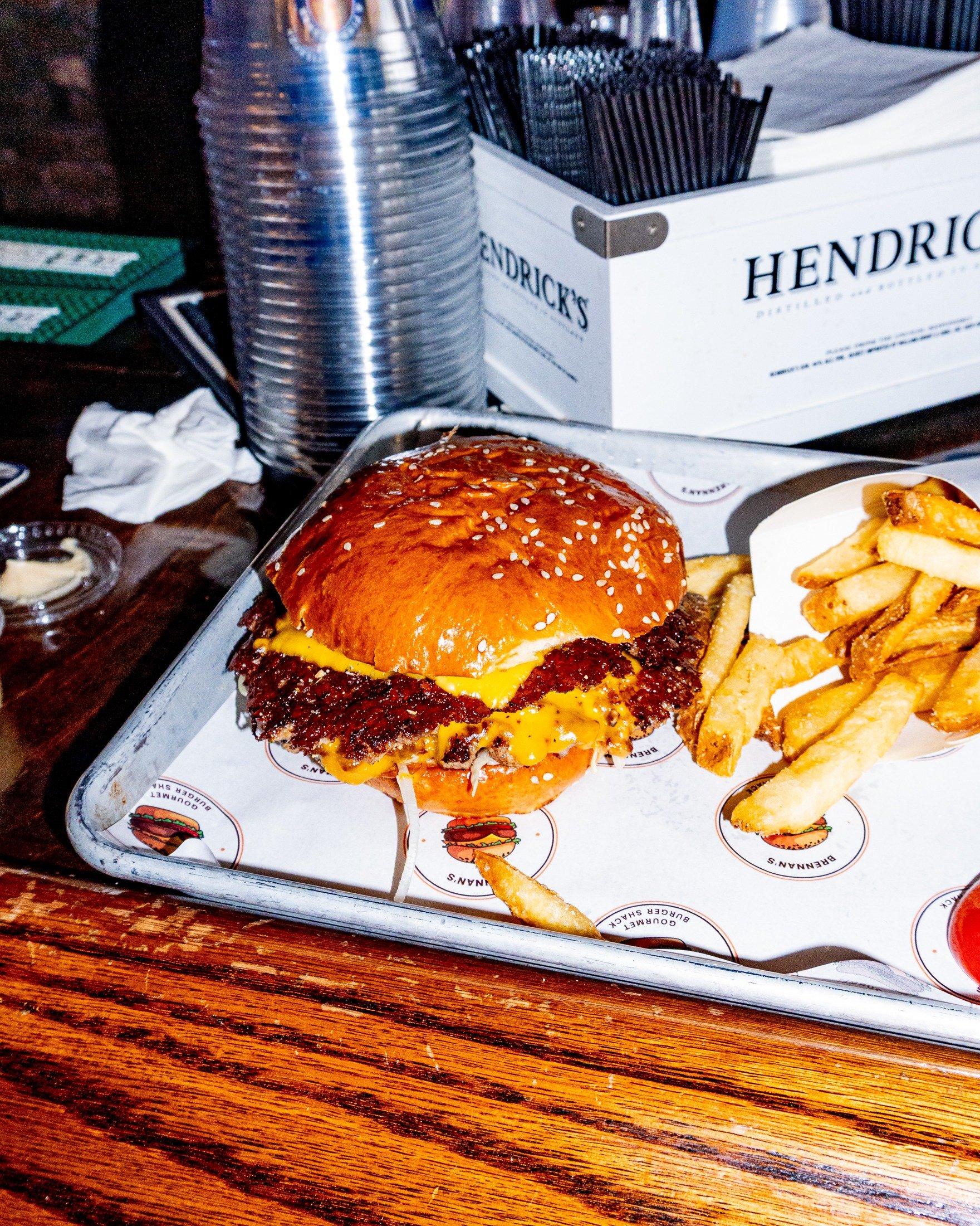 House Burger at Brennan&rsquo;s Gourmet Burger Shack. American, cheddar, house sauce, house pickles, lettuce.

Story time! We don&rsquo;t live all that far from The Emerald Isle in Edison Park, so one day while up that way, I popped in to kill some t