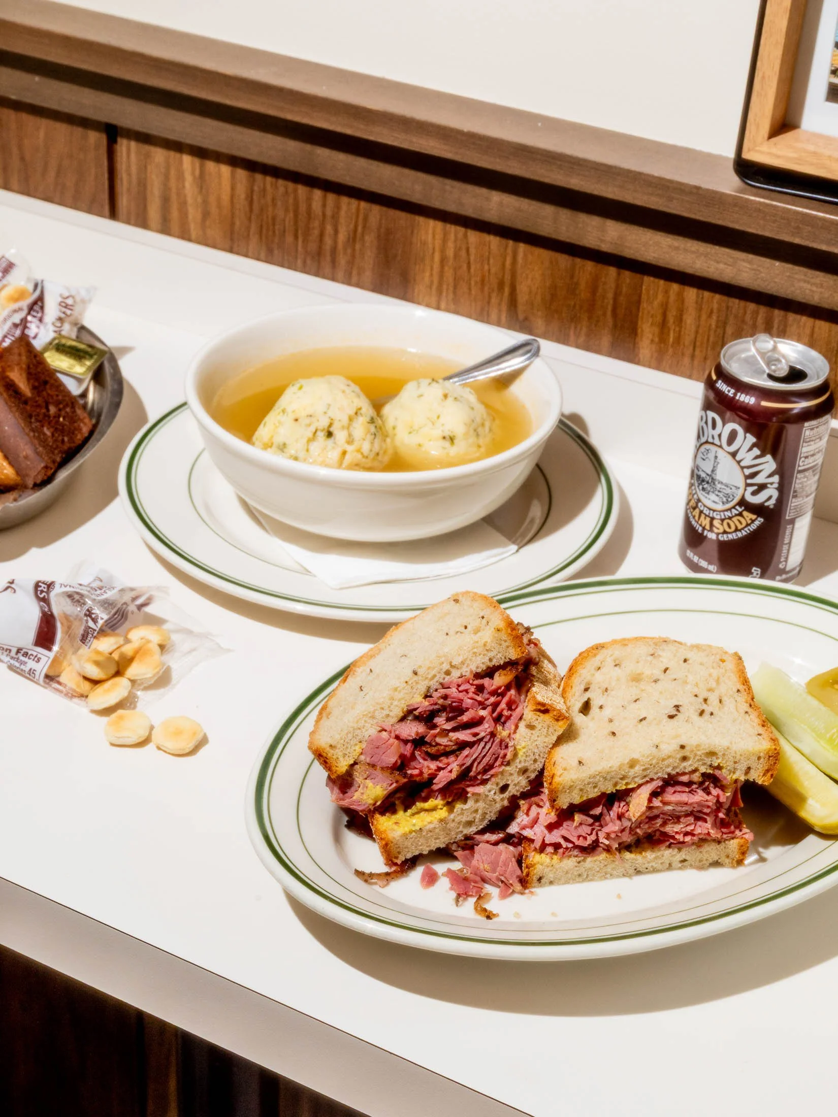 20250616_Chicago-Mag_Menschs-Deli-85.jpg