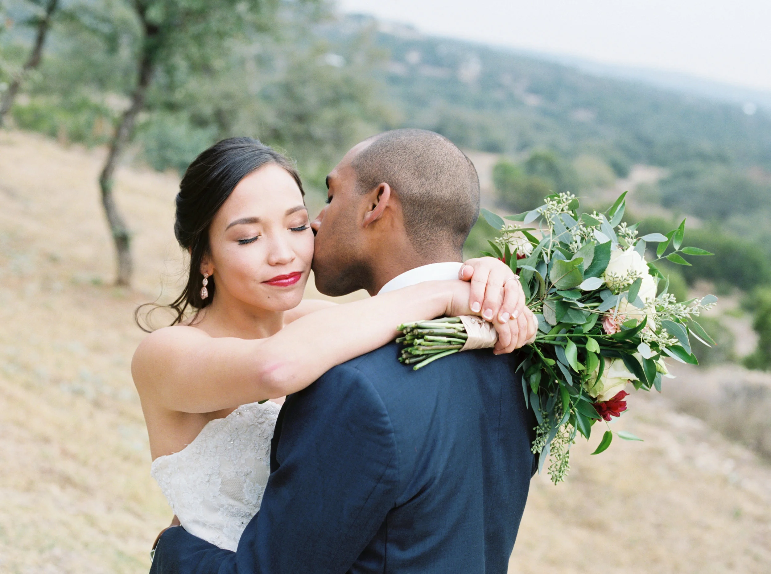 Fine art canyonwood ridge wedding in Austin Texas