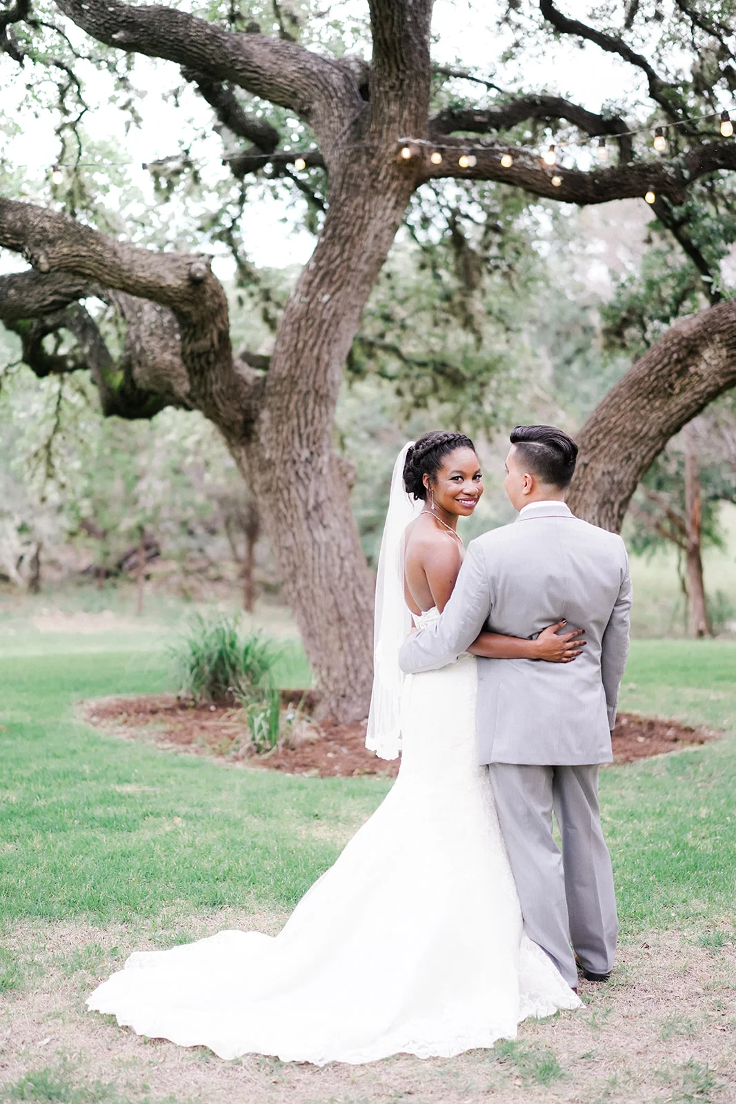 The Ivory Oak Wedding Venue in Wimberley, TX. Austin fine art wedding photographer. Ivory Oak Wedding Photos. Ivory Oak wedding photographer.