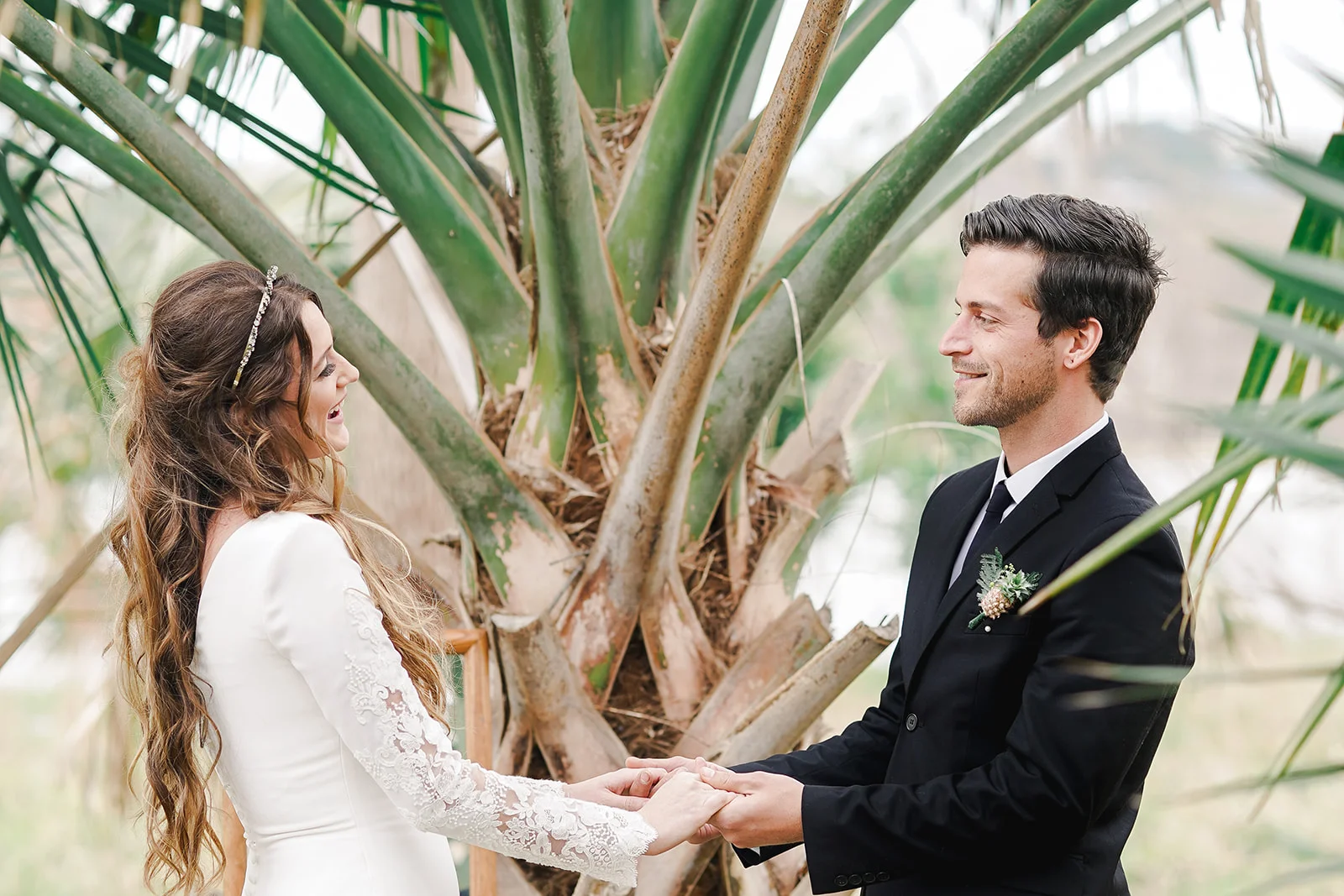Laguna Gloria Wedding | Laguna Gloria Wedding Photographer | Bridal Musings Styled Shoot | The Last Straw Austin Texas | Kinda Tropical | Austin Wedding Photographer | Maggie Sottero Wedding Dresses
