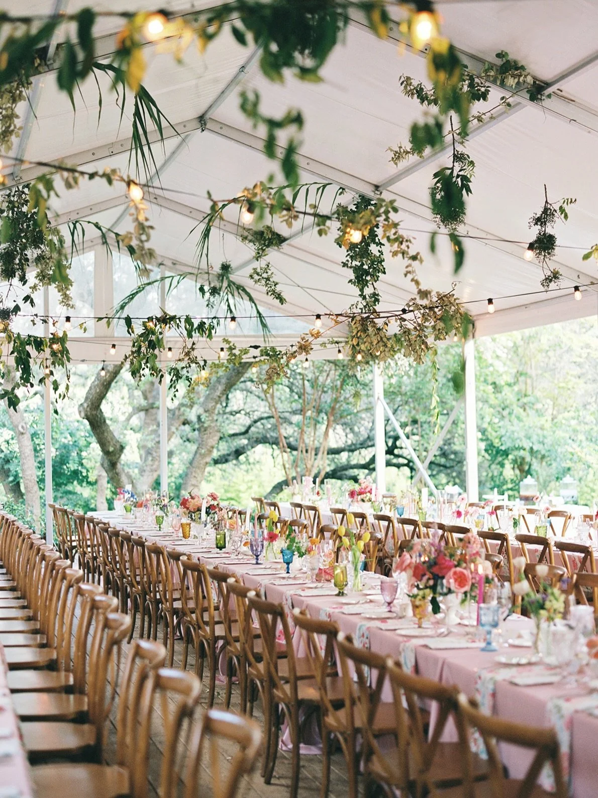 Reminiscing on this beautiful day from a few years ago because this bride&rsquo;s sister gets married tomorrow and I can&rsquo;t wait to capture it all! Love this sweet fam 💕 

Excited to be with @birddogwedding @mtnlaurel_floral @makenzilaine @love