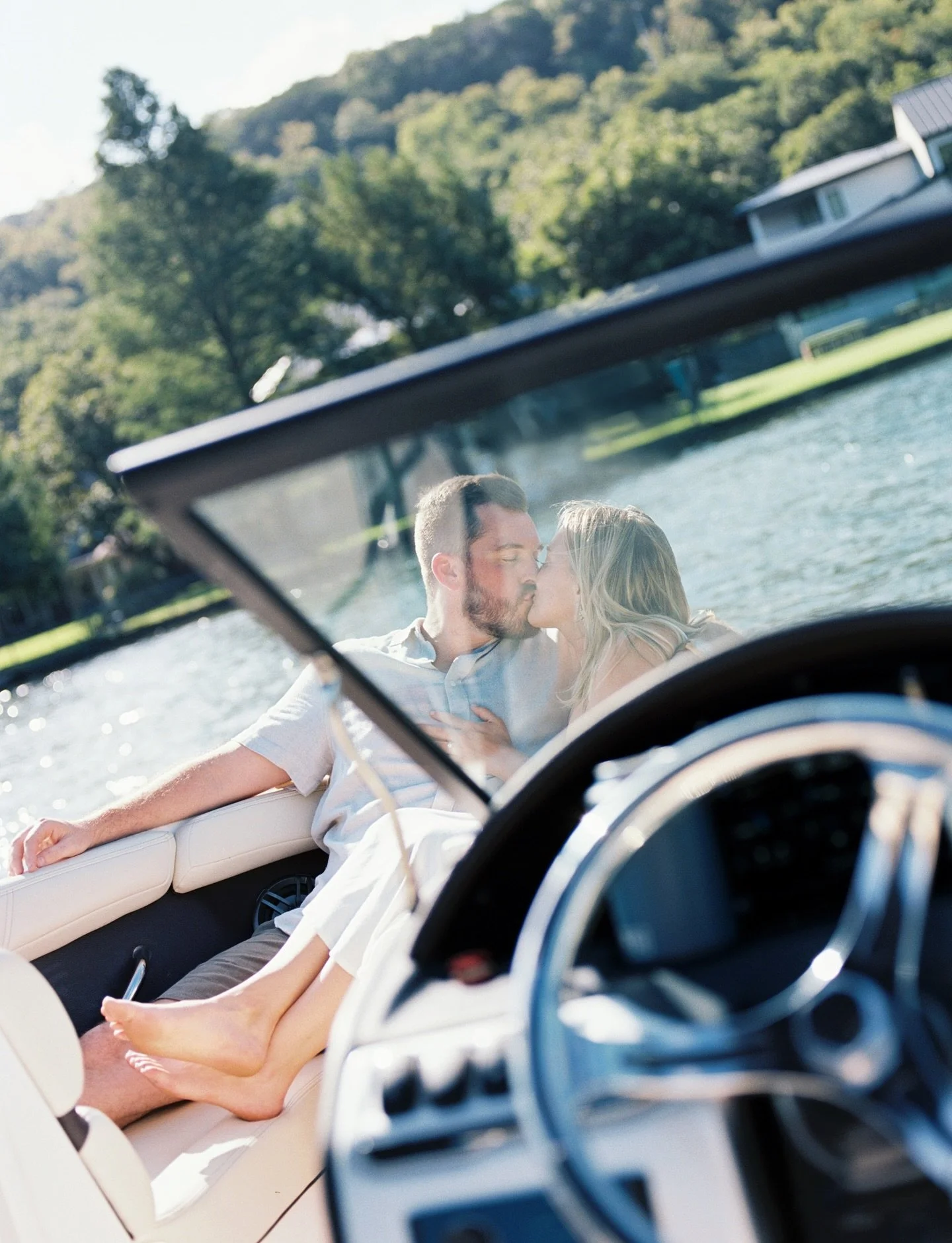 The best way to send off summer! I loved that these two wanted to do something that truly felt like them with a boat ride to Ski Shores and a visit to South Congress. This Austin engagement session was everything ☀️