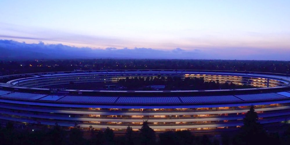 apple-park-night.jpg