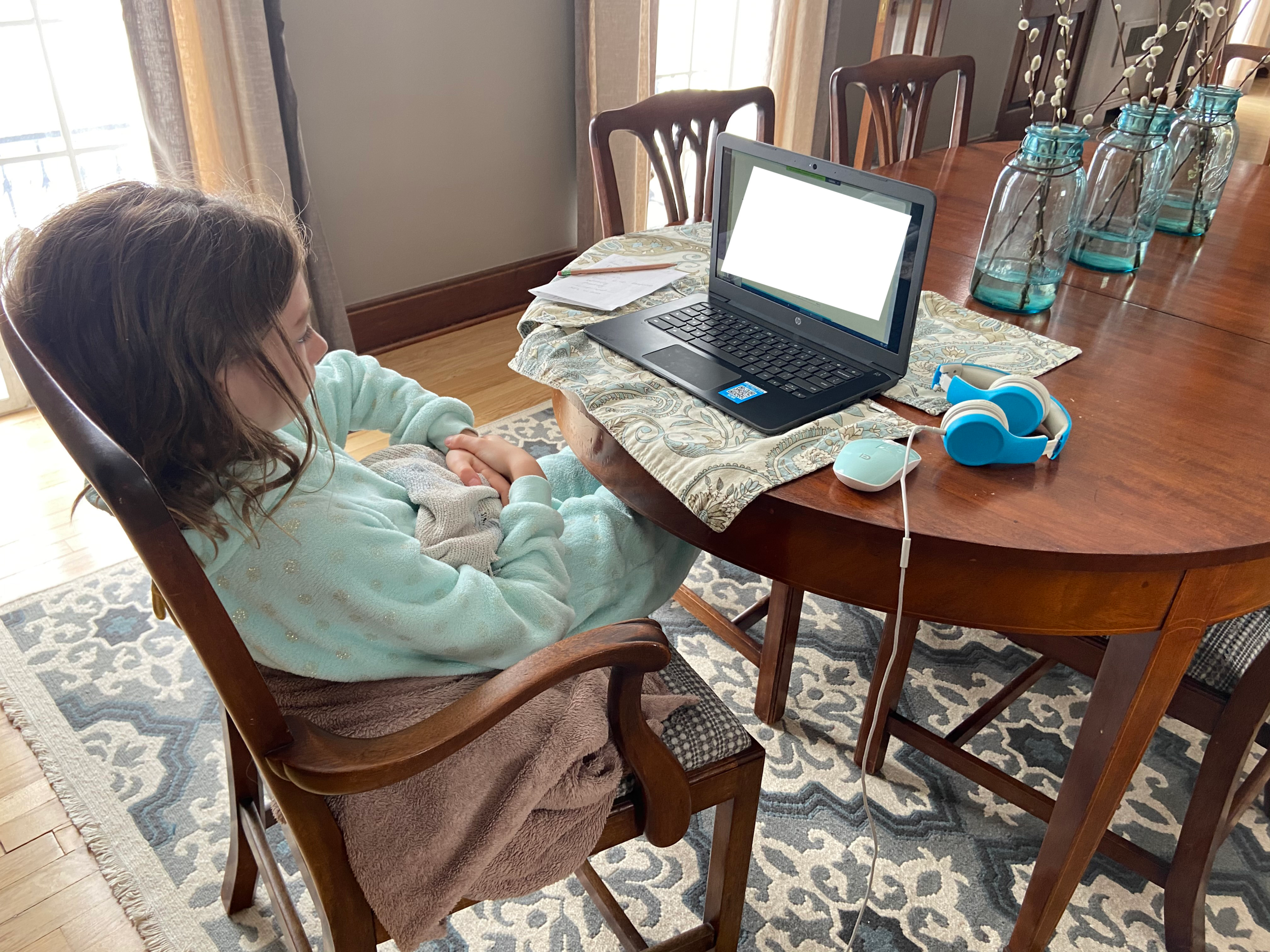 Advice For Online Learning From My 9 And 11-Year-Old Daughters