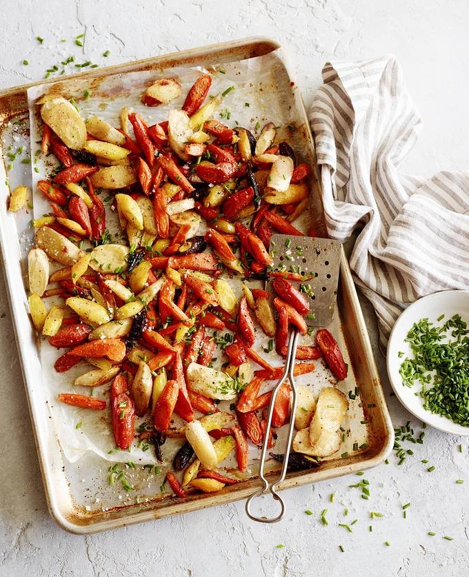 RAINBOW_CARROTS_PARSNIPS_WITH_HONEY_CORIANDER_p.jpg