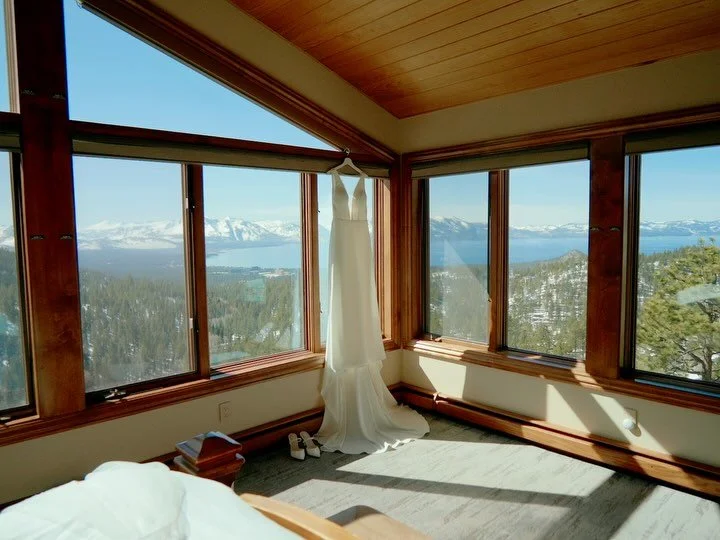 Moments with Rachel &amp; Peter ❤️

Venue - @tahoeblueestate
Planner - @renobydesignweddings
Photo - @elsaboscarello 
Florist - @sweetstemsandco_
Makeup - @beautybysydneyblue
Hair - @thecraftcollective_reno
Catering - @chefyummyfixins
Wine Pairing + 