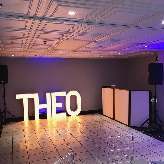 Time for Theo&rsquo;s baptism! Nothing better than a jam packed Sunday! #djlife #weddingdj #nightlife #montreal #mtlnightlife #music #genre #song #songs #rap #instagood #beat #beats #jam #myjam #party #partymusic #newsong #remix  #bestsong #bumpin #r