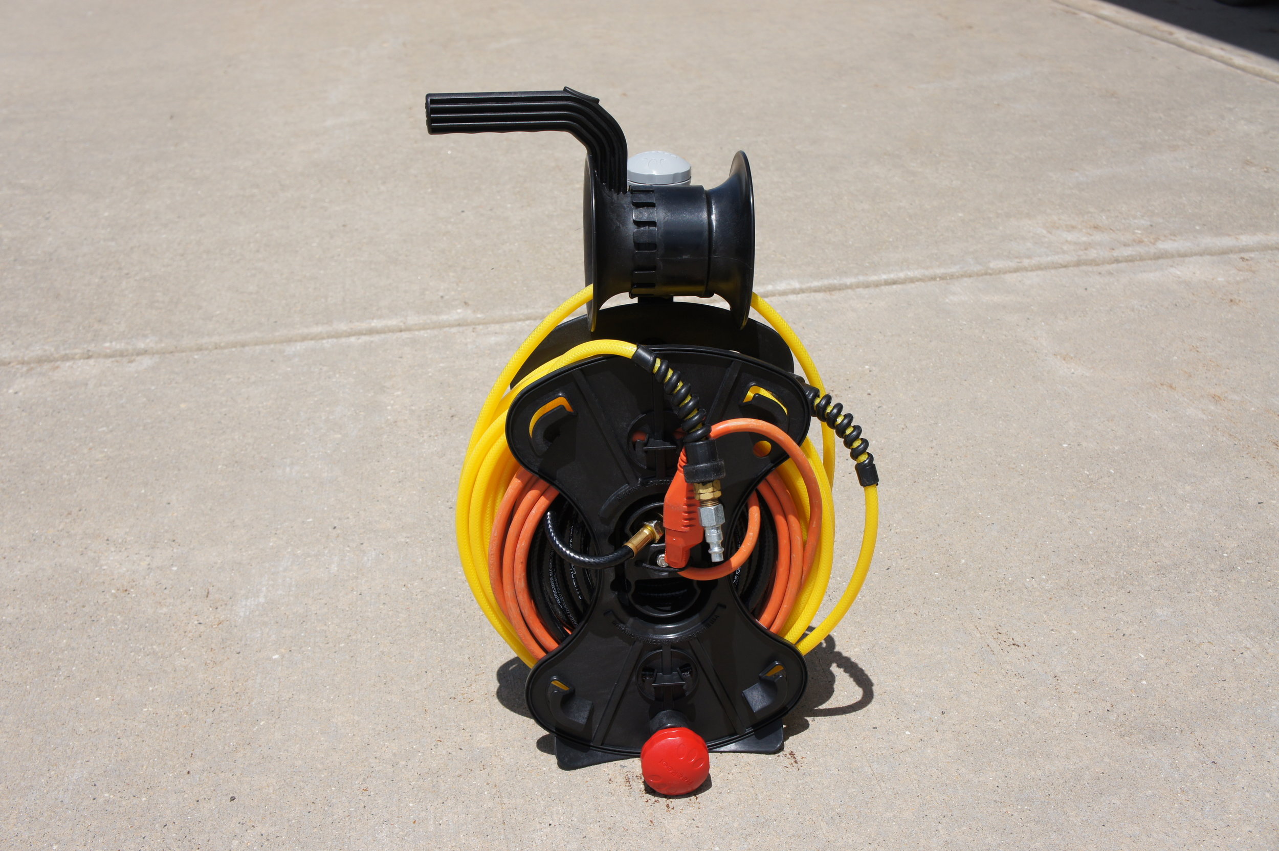 The FreeReel with Power Cord and Air Hose