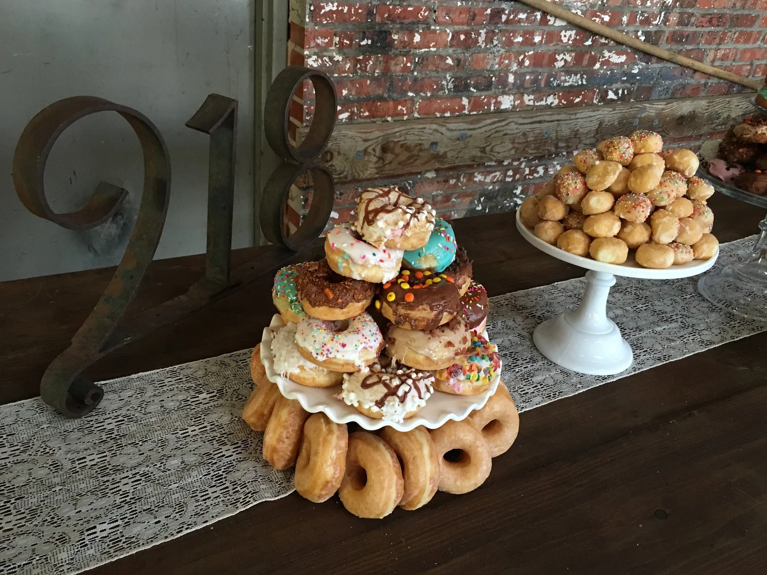 Delivery Livi Lee S Donuts