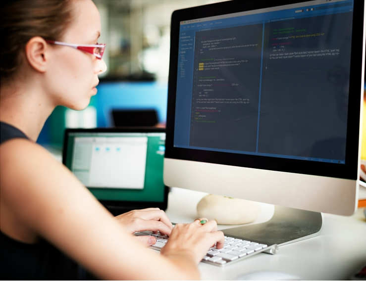 Latina computer.png