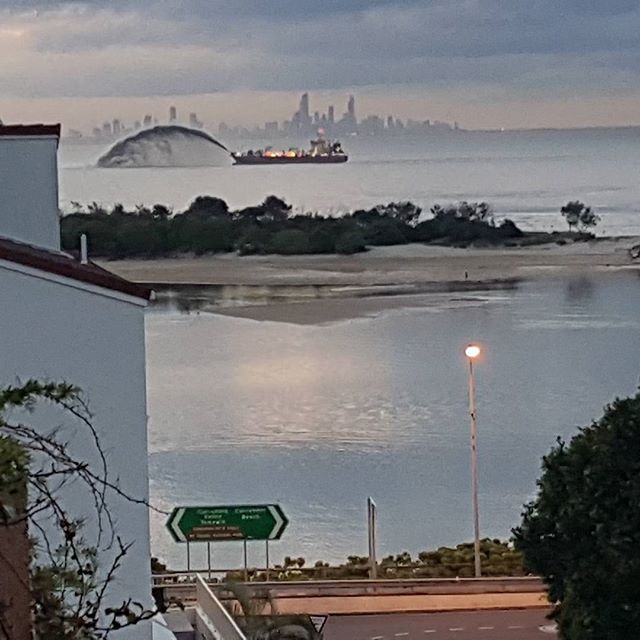 sand shifting at palmie #sandonthemove #beachlife #goldcoast #sandrainbow