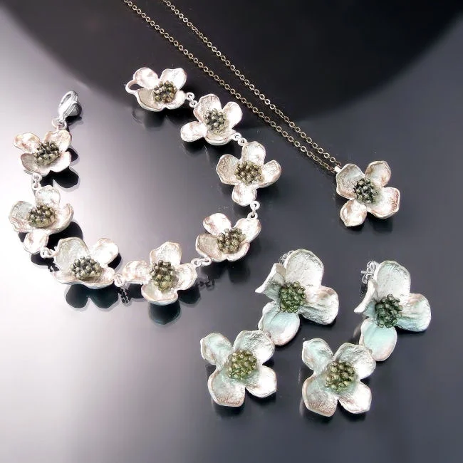 Dogwood Flower Jewellery Set