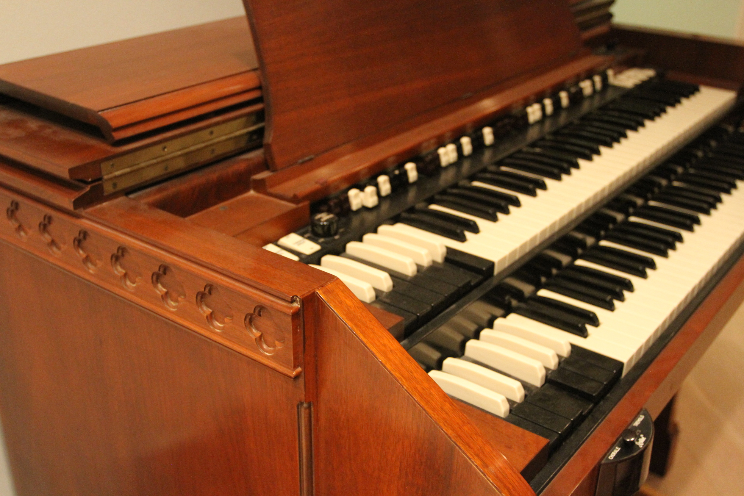 Imagine your hands on this Hammond C 3.