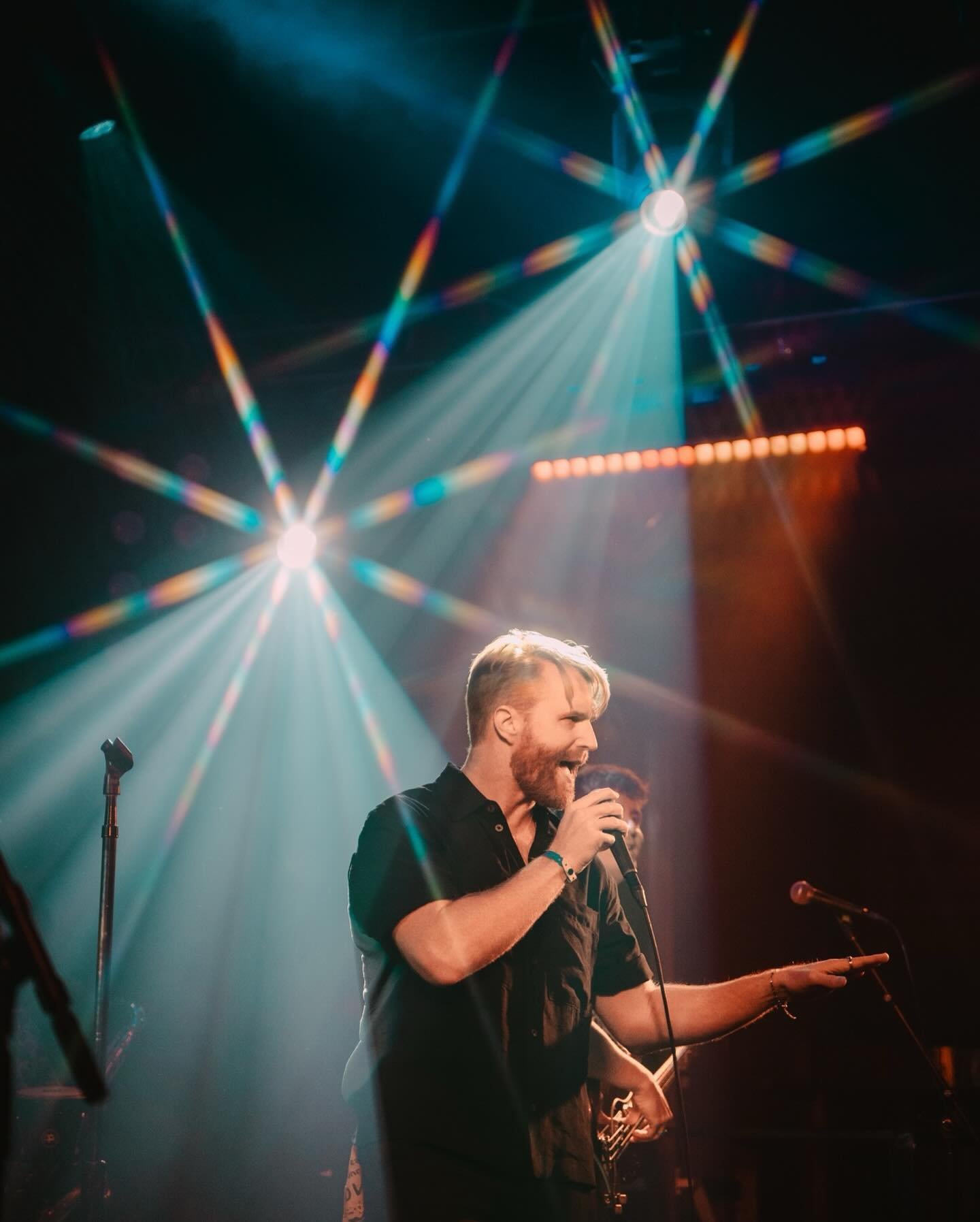 Some of my fav shots from @wearethestrike performance at the Troubadour from last week 🤩