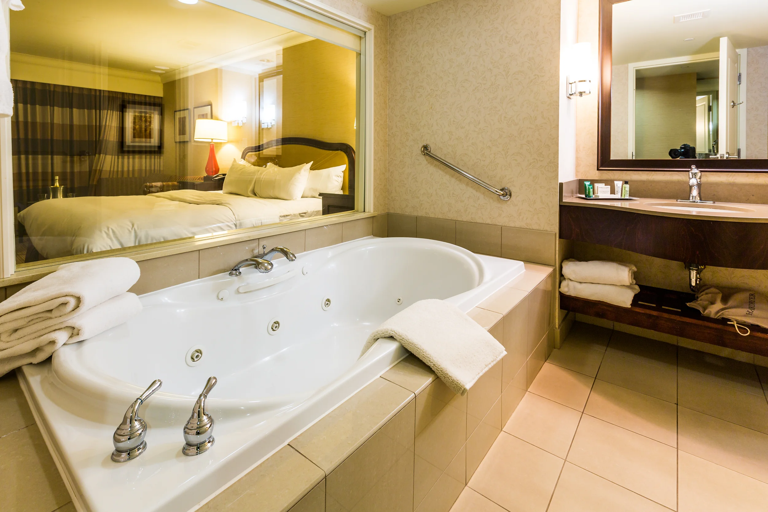Niagara_Falls_Hilton-4.jpg