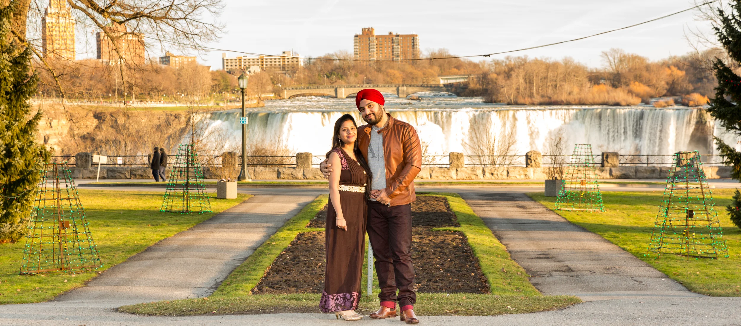 Jasbir_and_Aman_Niagara_Falls_Engagement-39.jpg