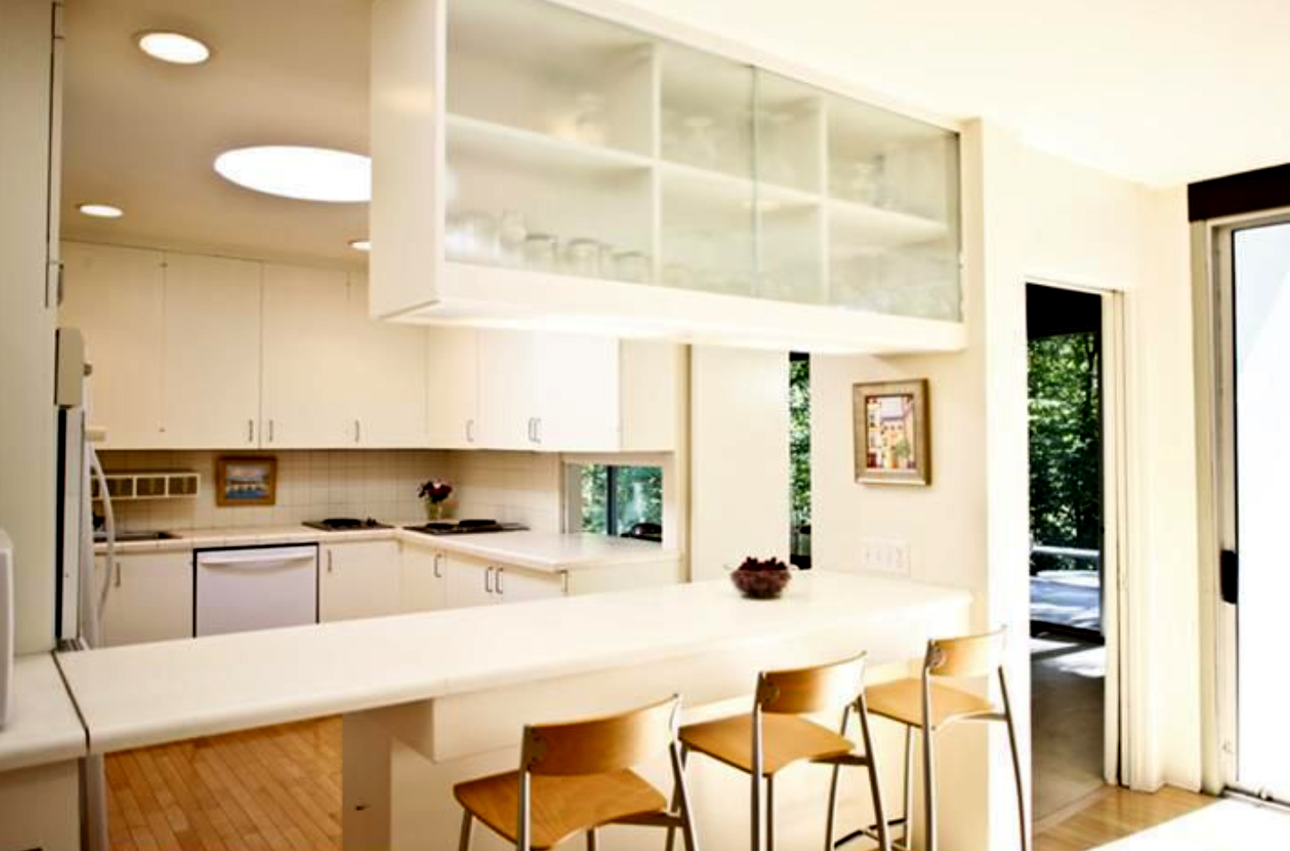 11_kitchen_2.jpg