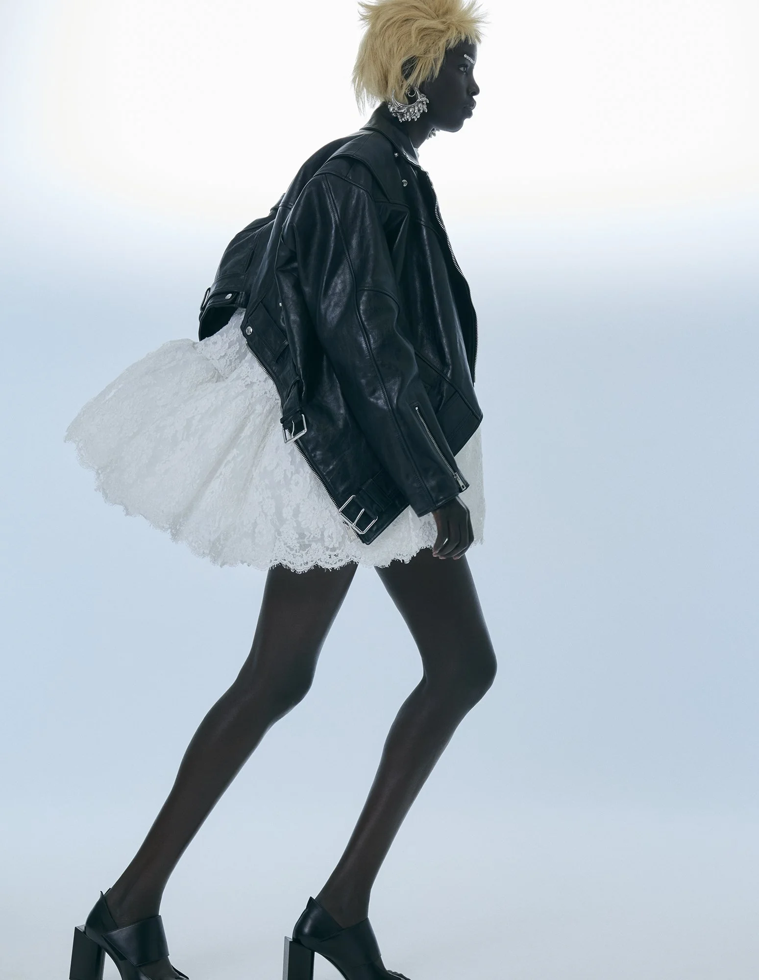 BAZAAR GERMANY 20-11-2522312 1 copieFINAL copie.jpg